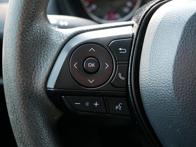 Thumbnail: 2021 Toyota RAV4 - 23