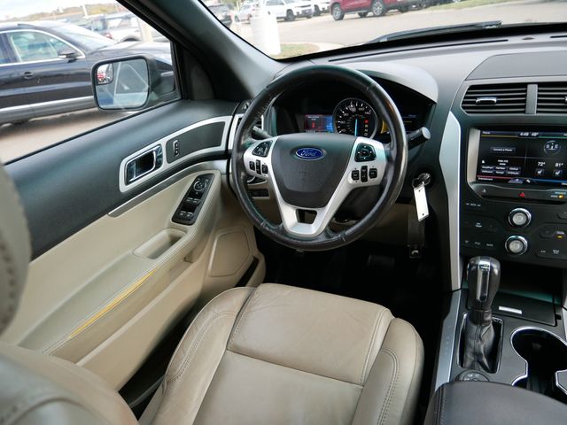 Thumbnail: 2015 Ford Explorer - 6