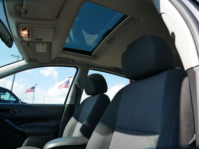 Thumbnail: 2007 Ford Focus - 14