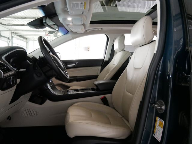 Thumbnail: 2019 Ford Edge - 10