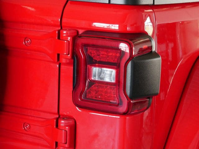Thumbnail: 2021 Jeep Wrangler - 6
