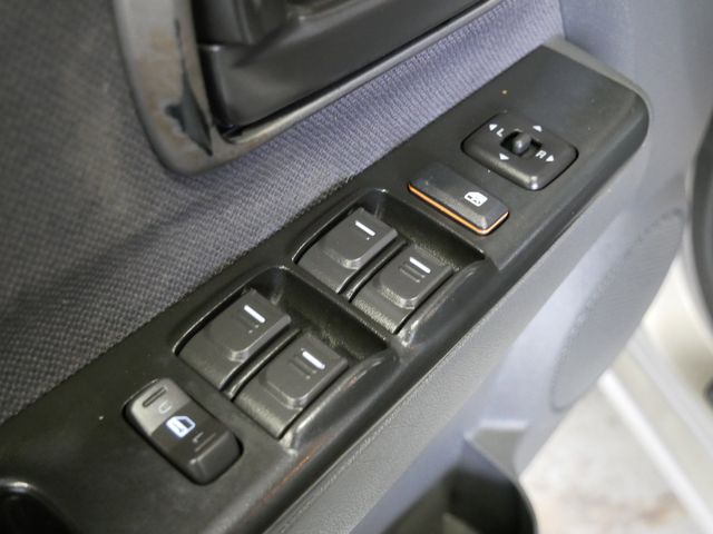 Thumbnail: 2005 Chevrolet Colorado - 27