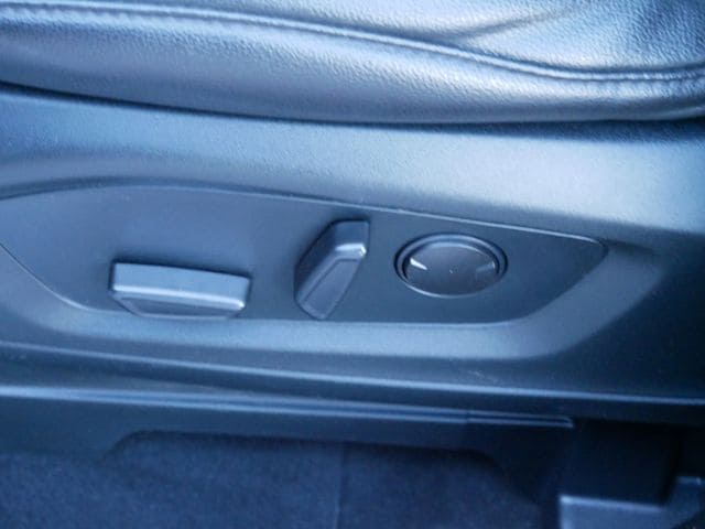 Thumbnail: 2022 Ford Explorer - 25