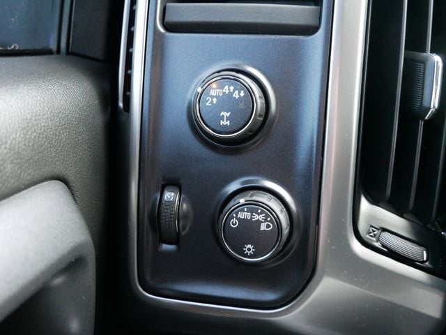 Thumbnail: 2019 Chevrolet Silverado 1500 - 13