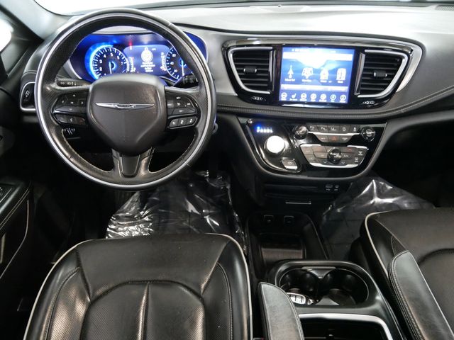 Thumbnail: 2019 Chrysler Pacifica - 15