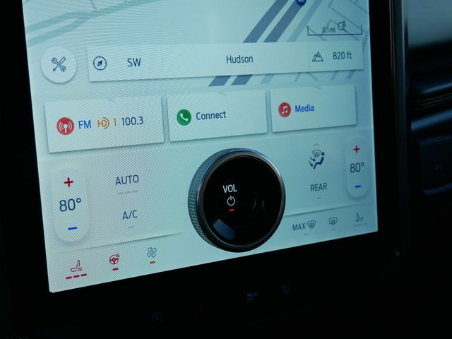 Thumbnail: 2023 Ford Expedition - 12