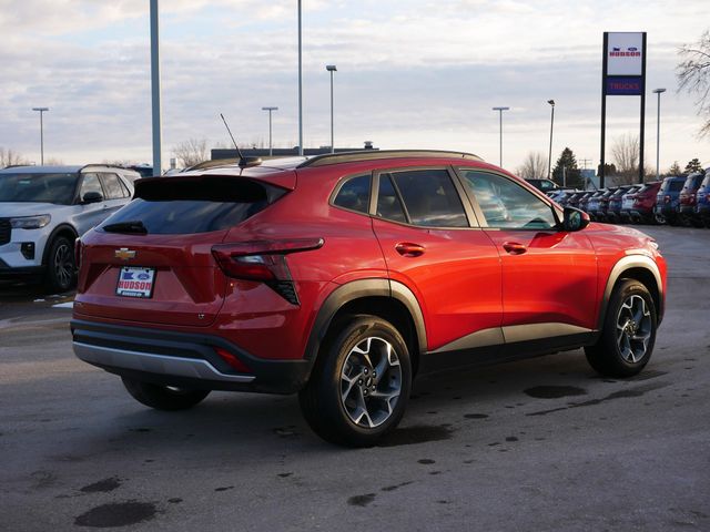 Thumbnail: 2024 Chevrolet Trax - 17