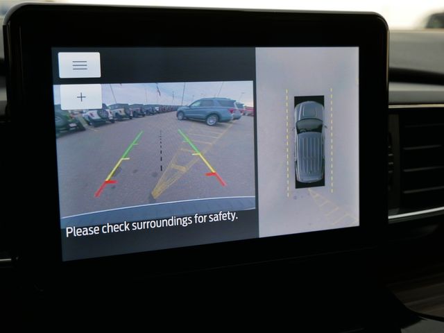 Thumbnail: 2022 Ford Explorer - 33