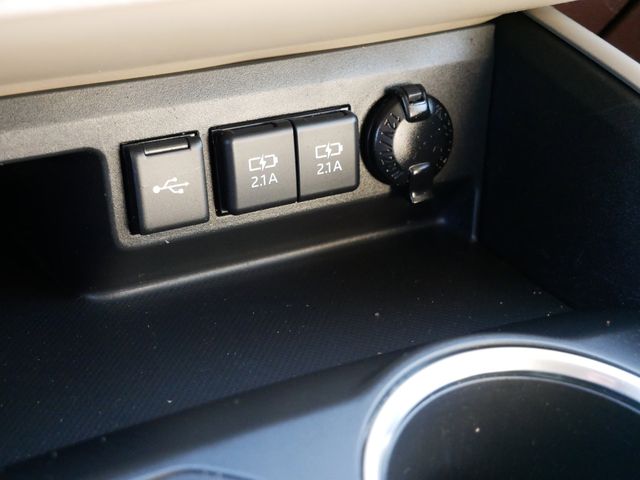 Thumbnail: 2021 Toyota Highlander - 12