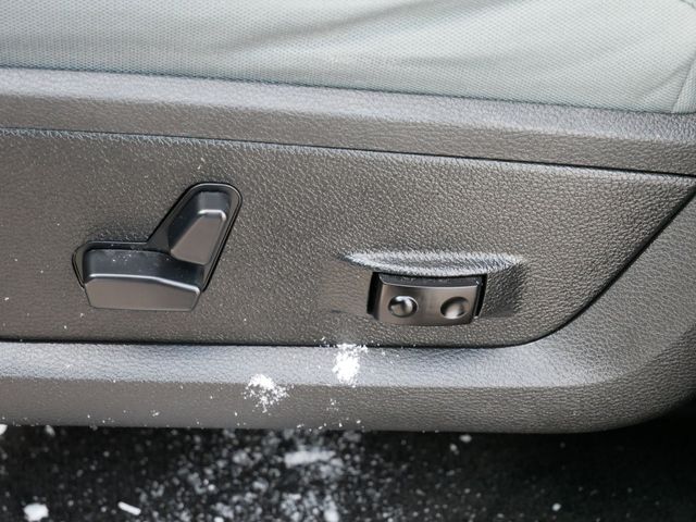 Thumbnail: 2017 RAM 1500 - 23