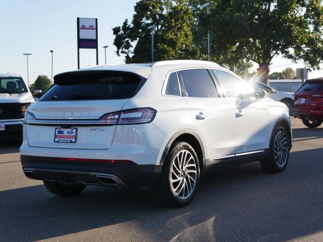 Thumbnail: 2020 Lincoln Nautilus - 17