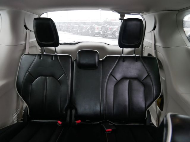 Thumbnail: 2023 Chrysler Pacifica - 5