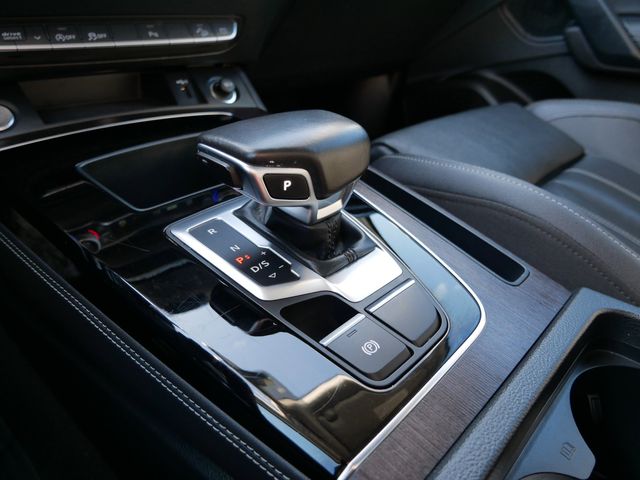 Thumbnail: 2023 Audi Q5 - 12