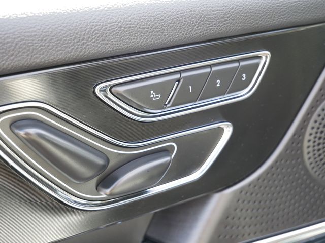 Thumbnail: 2023 Lincoln Corsair - 26