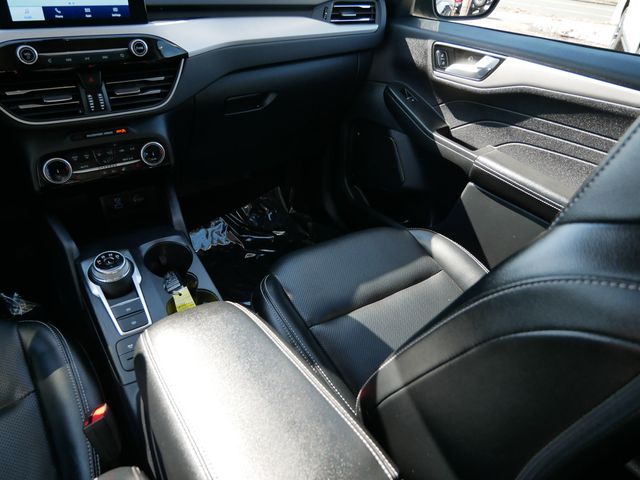 Thumbnail: 2022 Ford Escape - 10