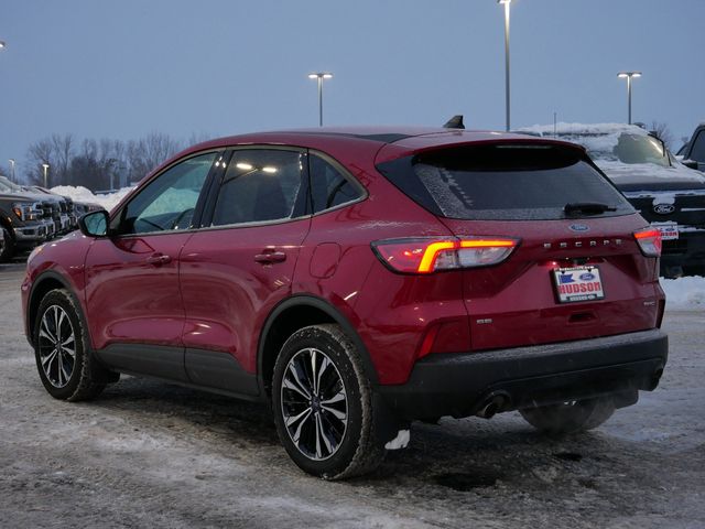 Thumbnail: 2022 Ford Escape - 3