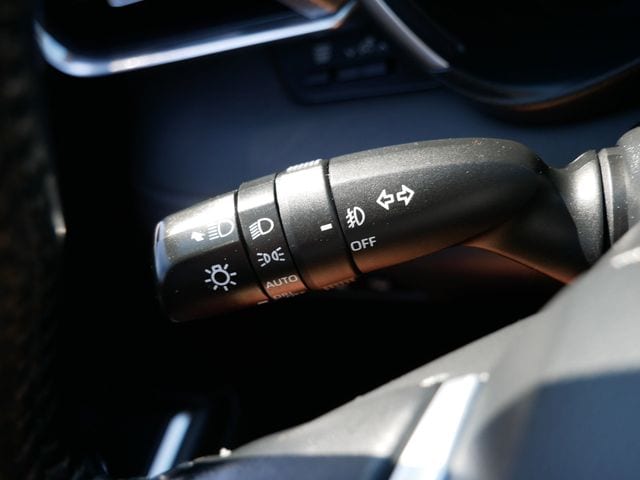 Thumbnail: 2020 Toyota Highlander - 27