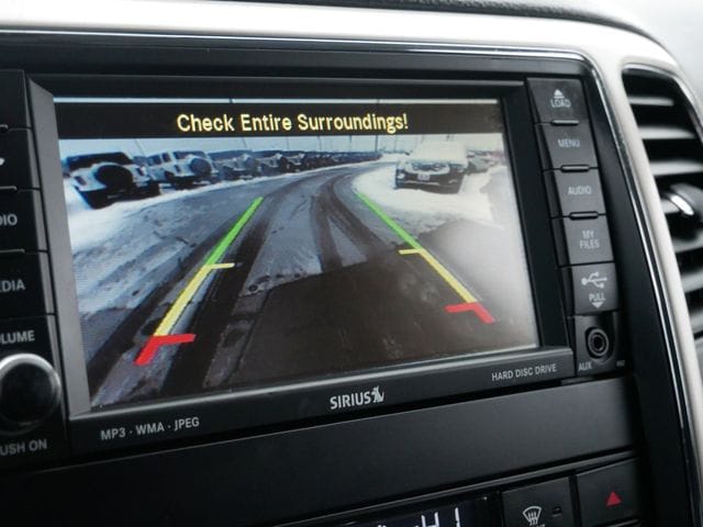 Thumbnail: 2011 Jeep Grand Cherokee - 28