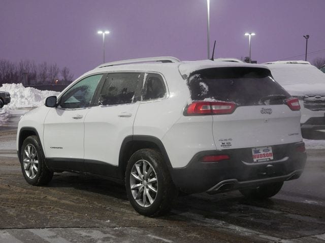 Thumbnail: 2017 Jeep Cherokee - 3