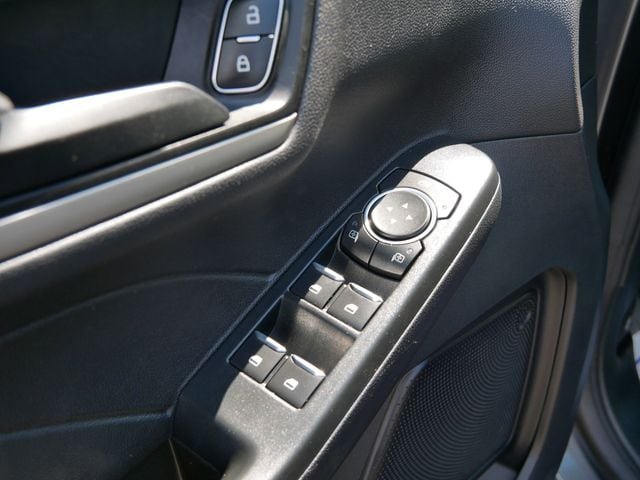Thumbnail: 2022 Ford Escape - 25