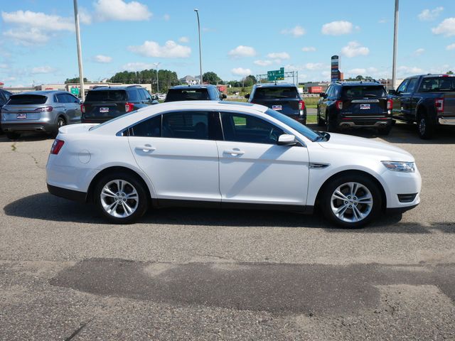 Thumbnail: 2014 Ford Taurus - 17