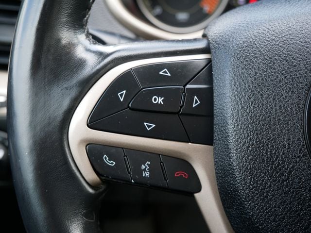 Thumbnail: 2015 Jeep Cherokee - 24