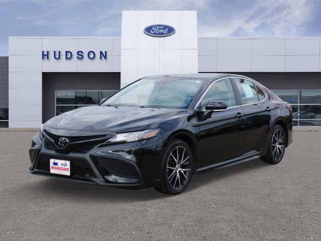 2022 Toyota Camry SE -
                  Hudson, WI