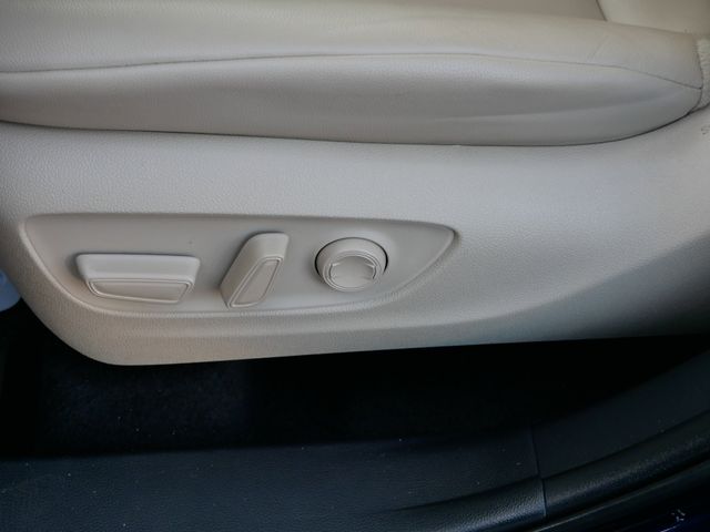 Thumbnail: 2021 Toyota Highlander - 23