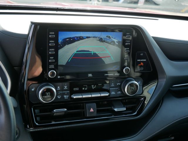 Thumbnail: 2022 Toyota Highlander - 10