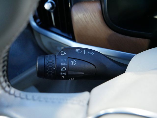 Thumbnail: 2017 Volvo S90 - 28