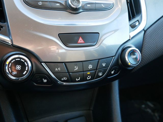 Thumbnail: 2018 Chevrolet Cruze - 12