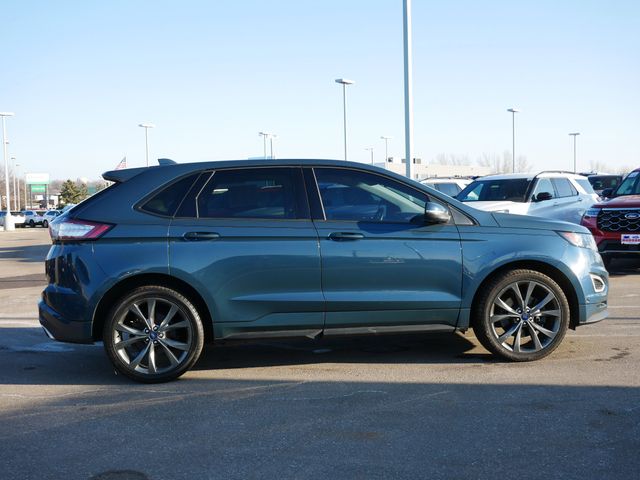 Thumbnail: 2016 Ford Edge - 21