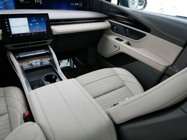 Thumbnail: 2025 Lincoln Nautilus - 9