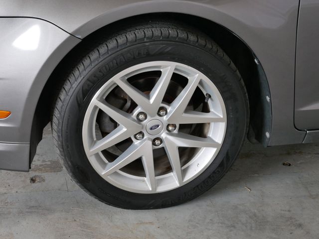 Thumbnail: 2010 Ford Fusion - 4