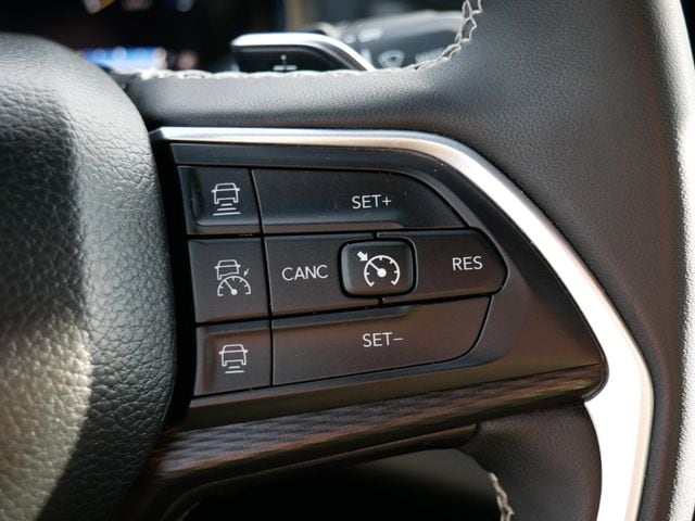 Thumbnail: 2023 Jeep Grand Cherokee L - 29