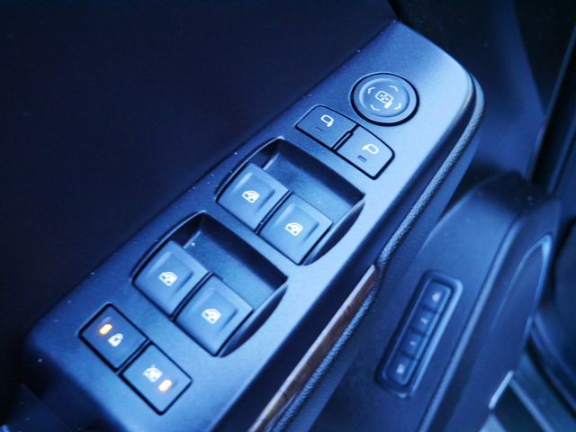 Thumbnail: 2019 Chevrolet Tahoe - 23