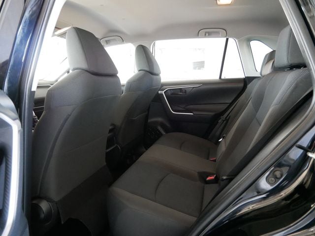 Thumbnail: 2020 Toyota RAV4 - 10