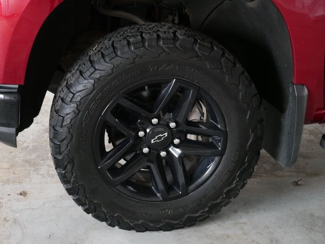 Thumbnail: 2020 Chevrolet Silverado 1500 - 3
