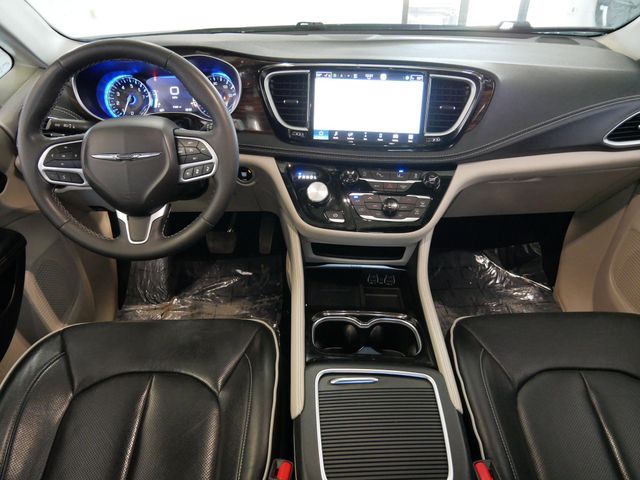 Thumbnail: 2023 Chrysler Pacifica - 13