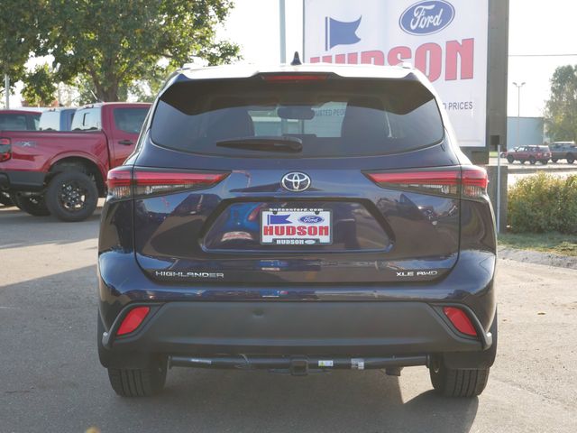 Thumbnail: 2021 Toyota Highlander - 16