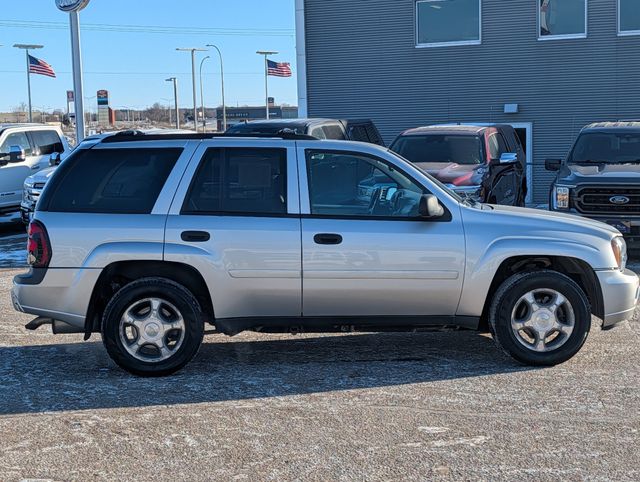 Thumbnail: 2008 Chevrolet TrailBlazer - 22