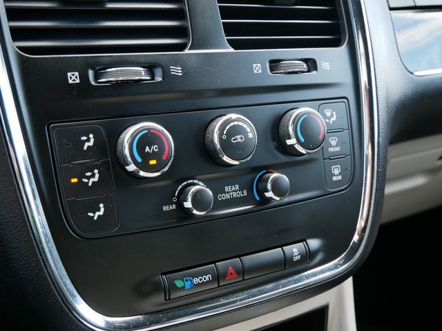 Thumbnail: 2017 Dodge Grand Caravan - 11