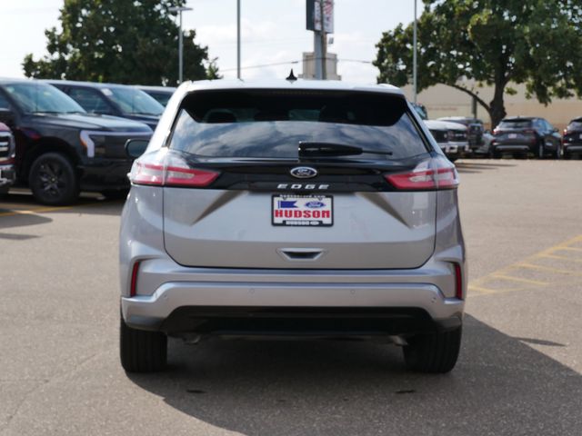 Thumbnail: 2024 Ford Edge - 17