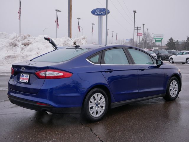 Thumbnail: 2013 Ford Fusion - 17