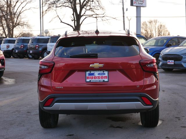Thumbnail: 2024 Chevrolet Trax - 16