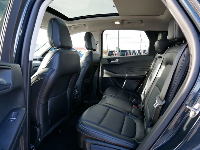 Thumbnail: 2022 Ford Escape - 6