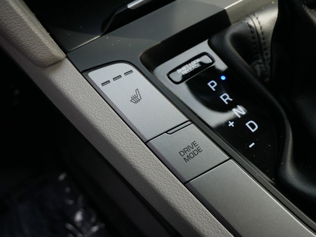 2017 Hyundai Elantra Limited Edition 13