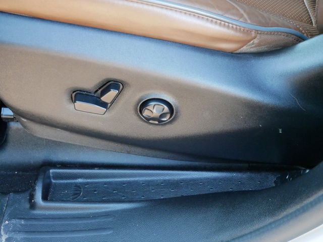 Thumbnail: 2017 Chrysler Pacifica - 26