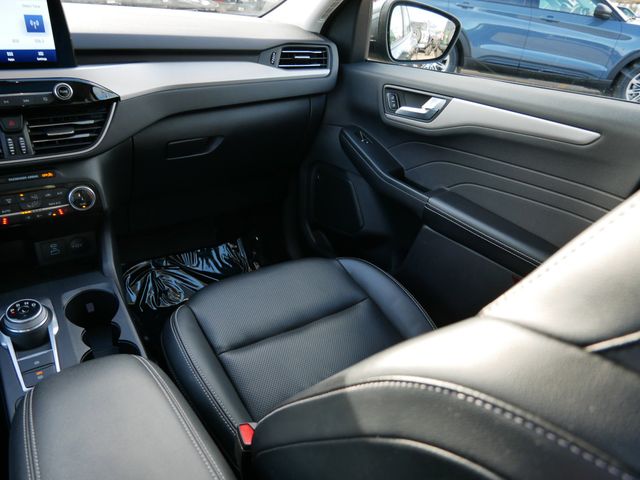 Thumbnail: 2022 Ford Escape - 11