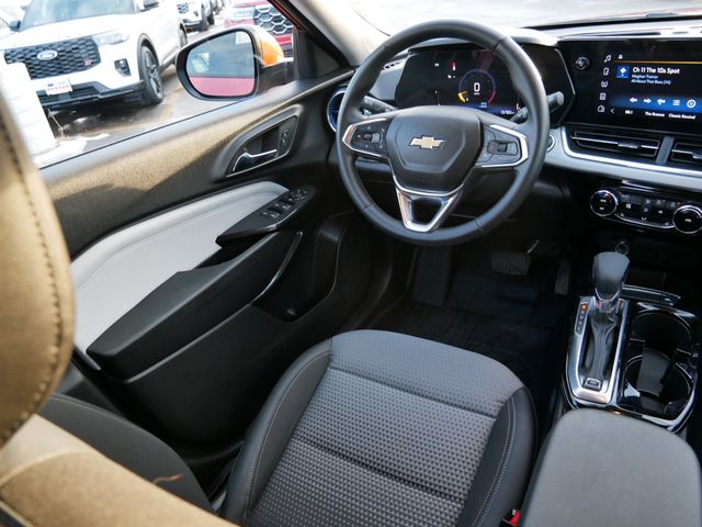 Thumbnail: 2024 Chevrolet Trax - 6